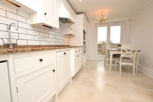 Kitchen-Breakfast Room- click for photo gallery